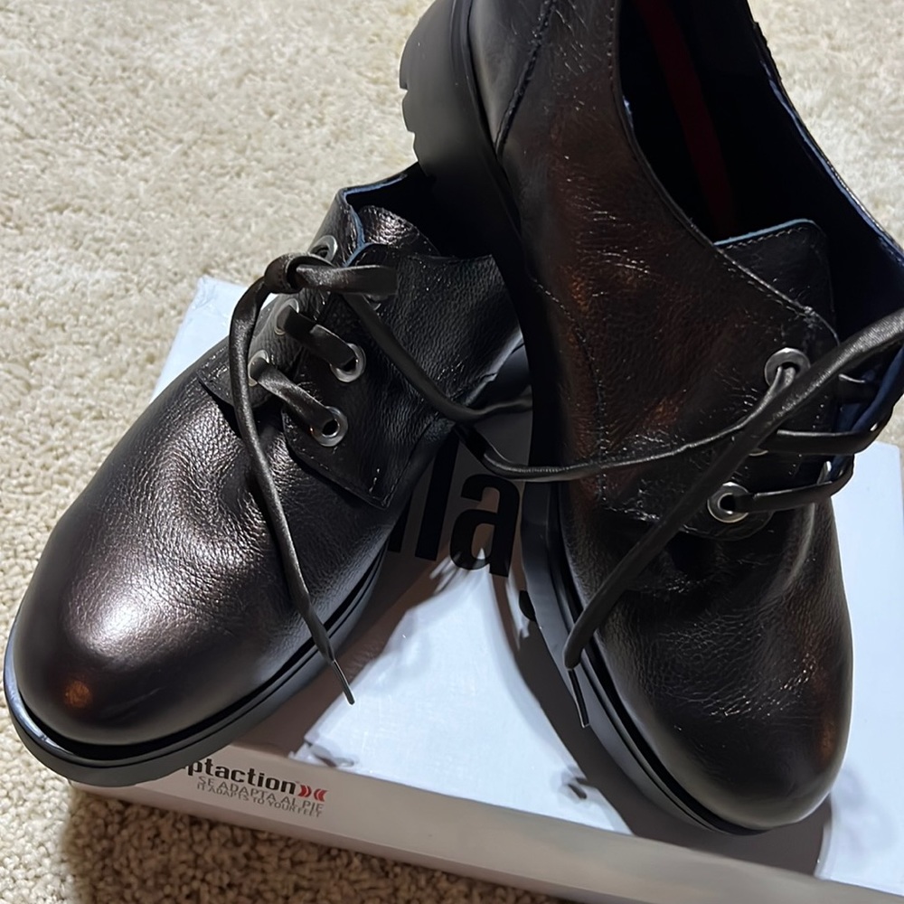 Women’s CALLAGHAN Brown leather shoes, size 41NWT